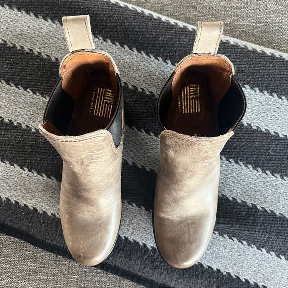 Frye boots women size 10 - Picture 2 of 8